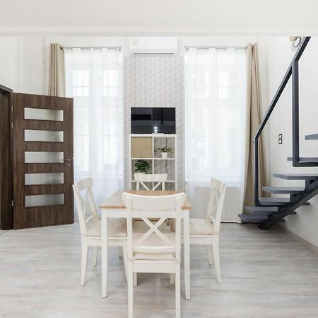 Mirror Apartments บูดาเปสต์ ภายนอก รูปภาพ