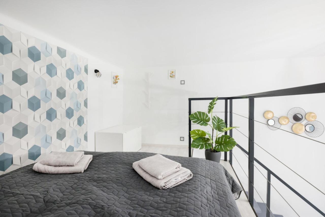 Mirror Apartments บูดาเปสต์ ภายนอก รูปภาพ