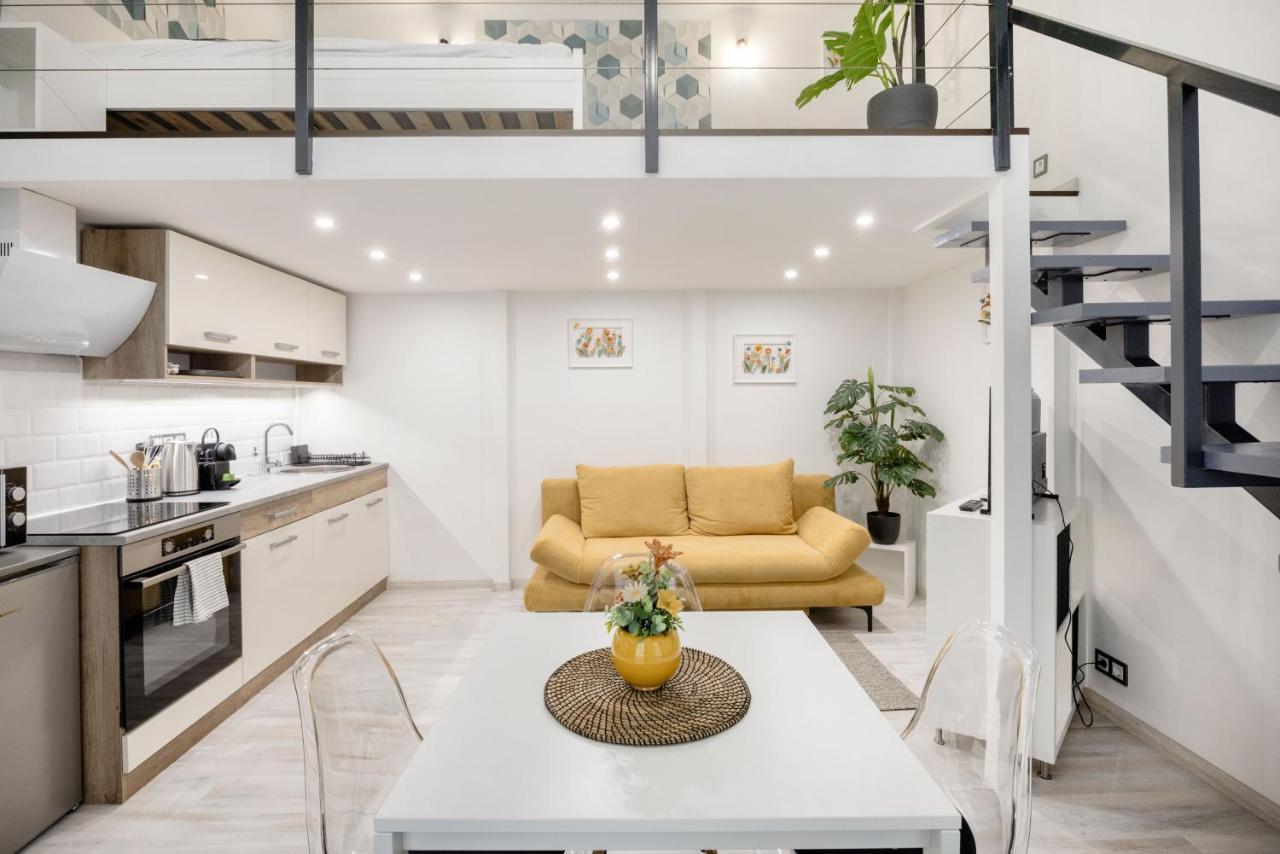 Mirror Apartments บูดาเปสต์ ภายนอก รูปภาพ