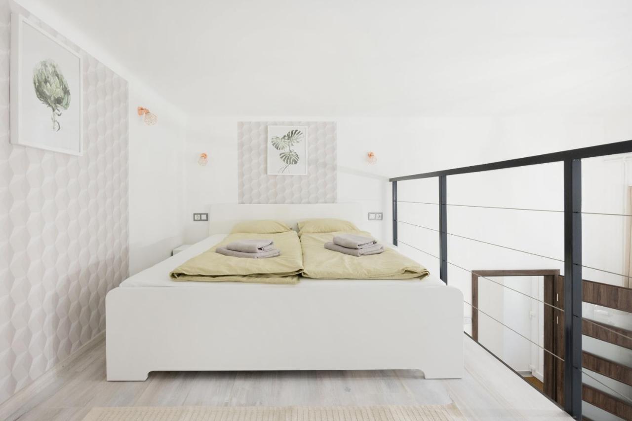 Mirror Apartments บูดาเปสต์ ภายนอก รูปภาพ