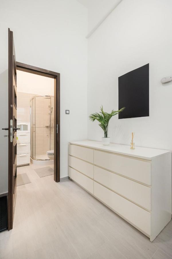 Mirror Apartments บูดาเปสต์ ภายนอก รูปภาพ